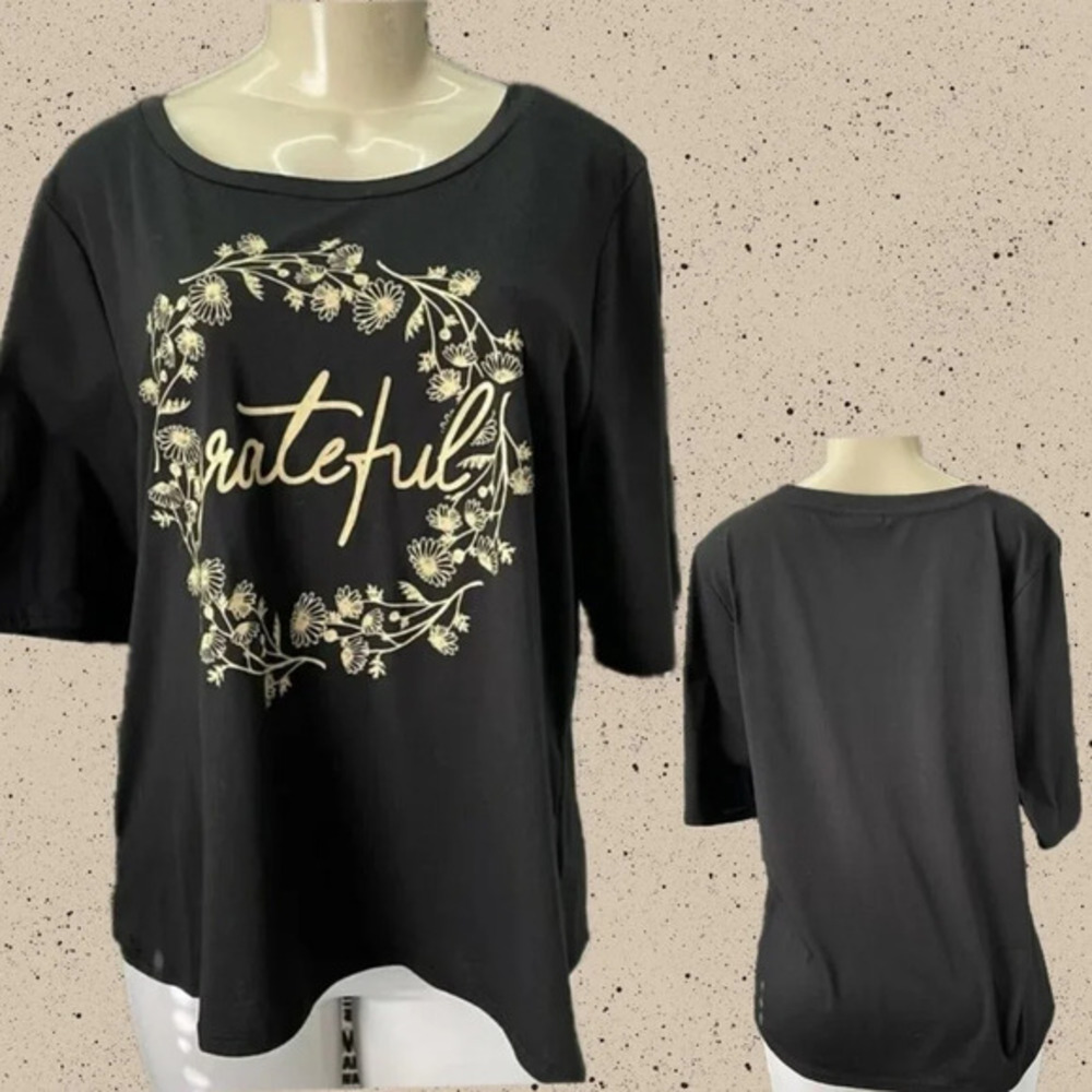 Bobeau +2X Black Floral Wreath Grateful Graphic Crew Neckline Short Sleeve Tee
